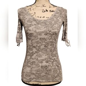 GLO by JLo 3/4 Sleeve Paisley Top